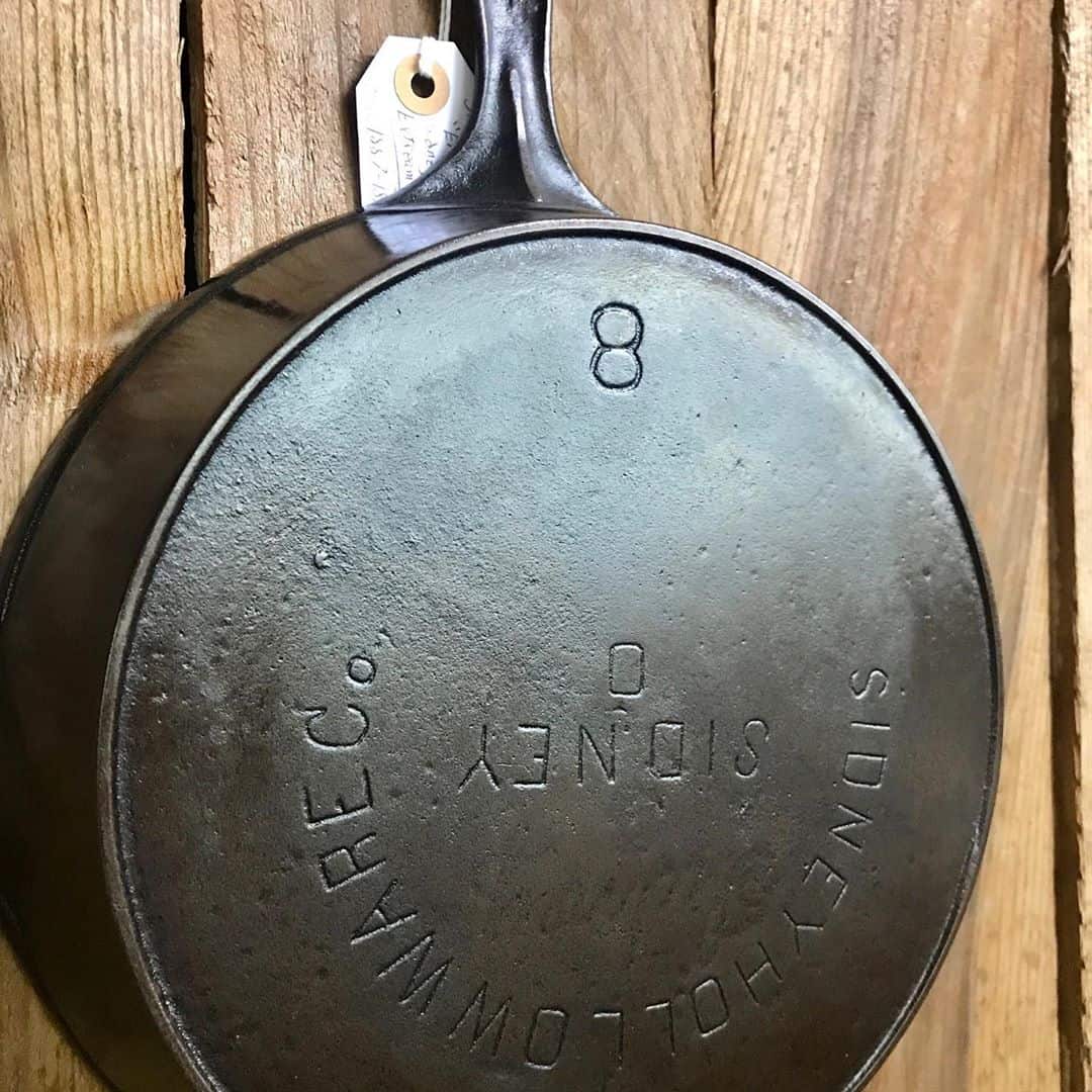 how can i tell how old my cast iron skillet is