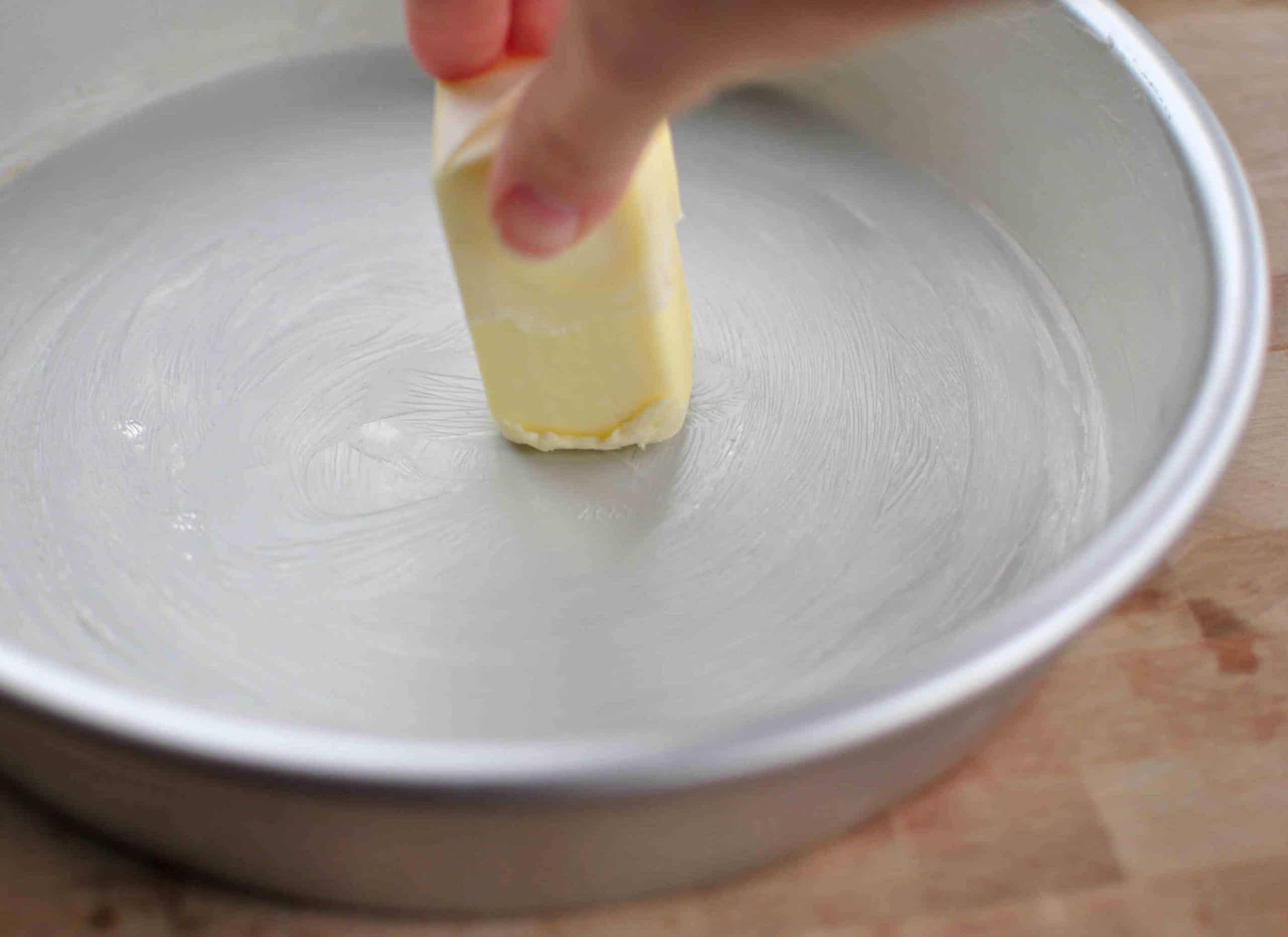 5 Ways to Grease a Pan like Pro