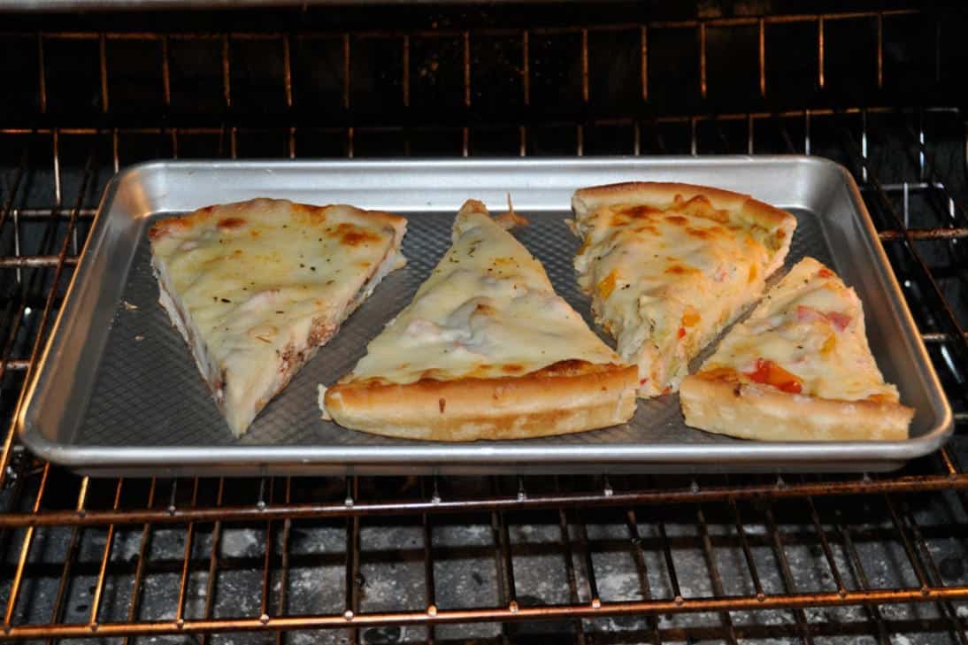 reheat pizza in oven