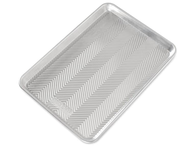 Jelly Roll Pan Size, Types & Buying Guides