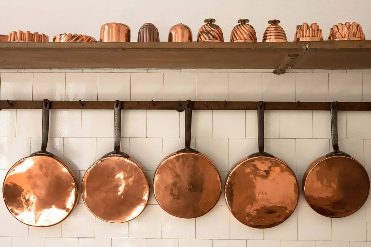 how to clean copper pans