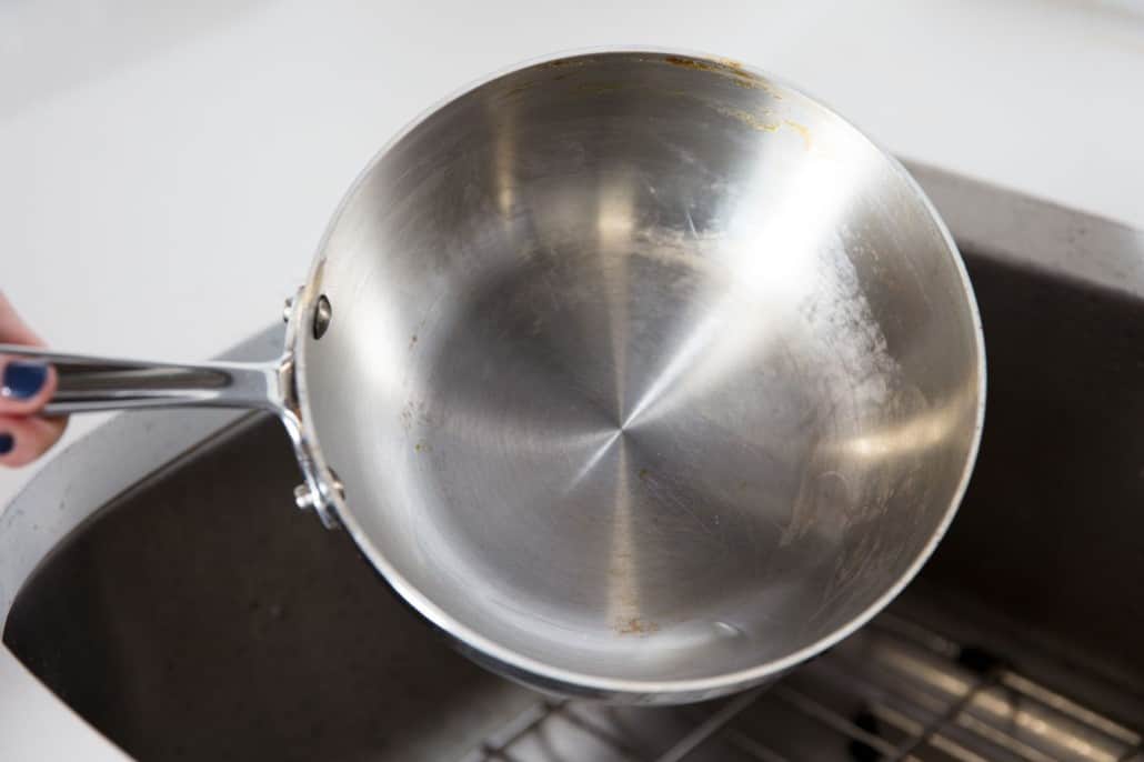 how to clean aluminum pot