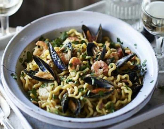 Reciperian Seafood Pan Fried Noodles Recipe