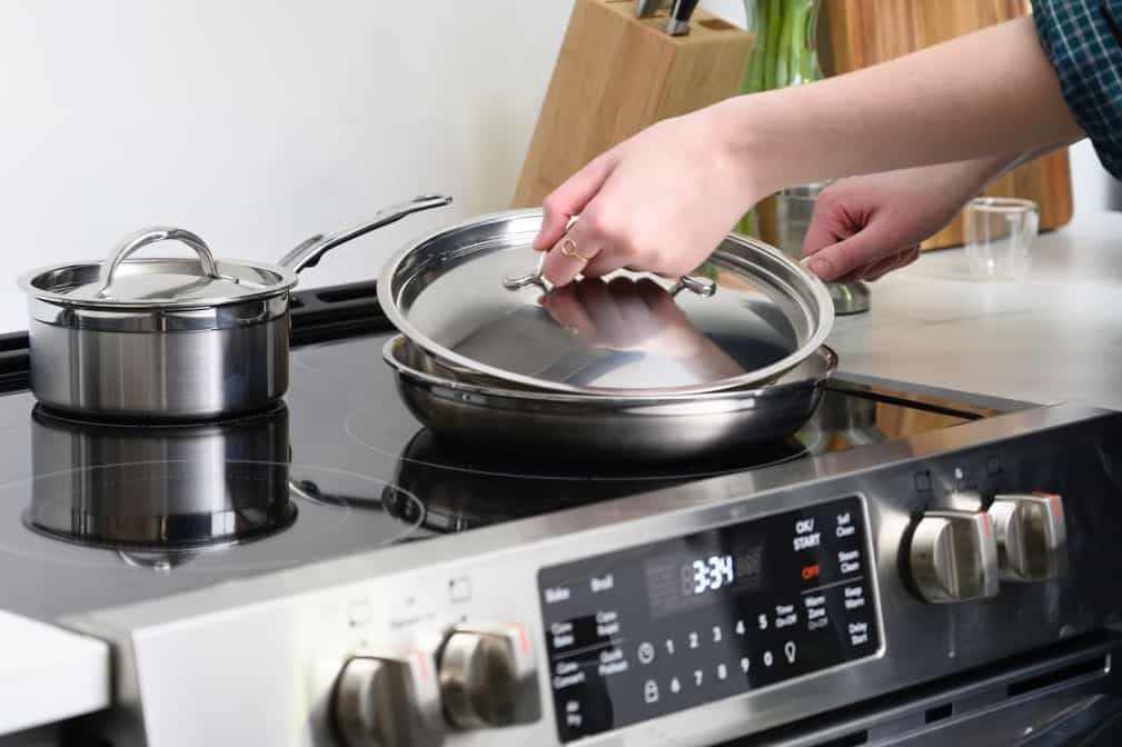 can induction cookware be used on a gas stove