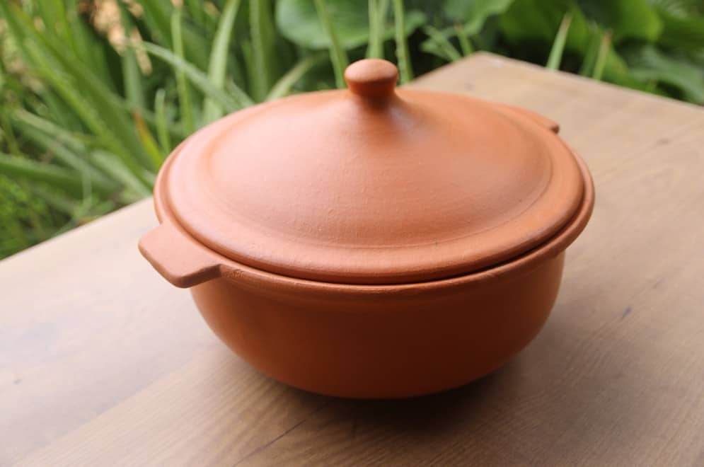 can you use a pot instead of a dutch oven