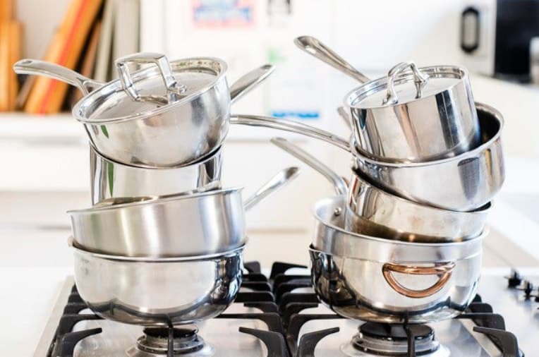 how to store pots and pans neatly