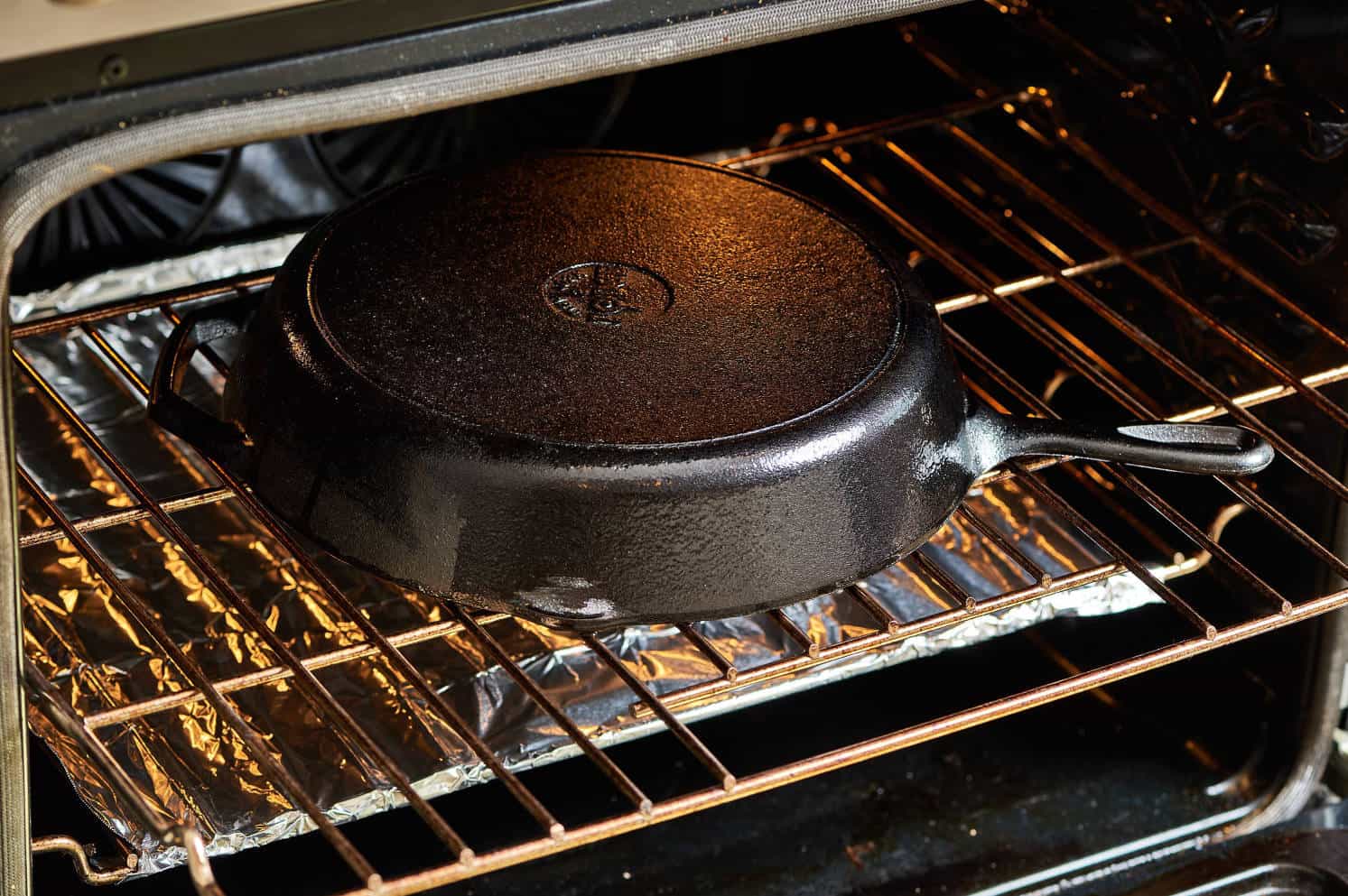 how to store cast iron skillet